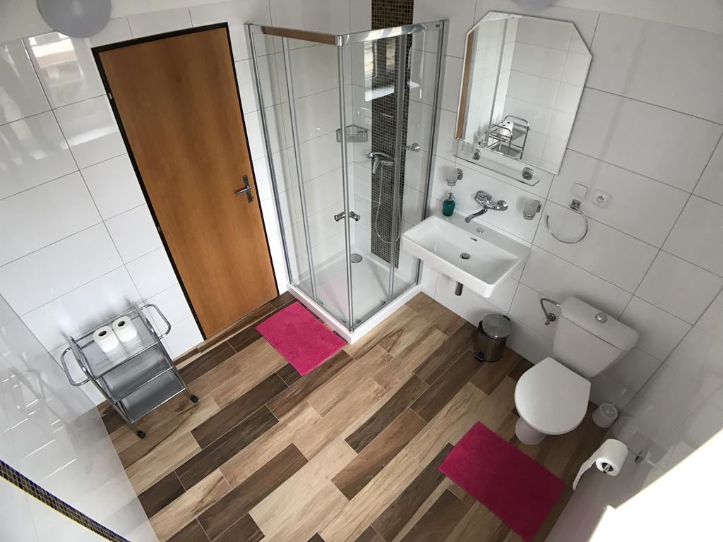 Hotel Rose Břeclav Extérieur photo
